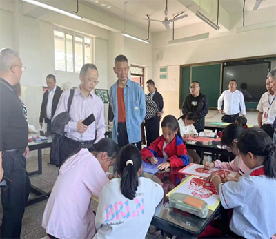 泸县老科协简报第9期——紧盯难点疼点 助力乡村振兴 ——泸县老科协开展农村小规模学校创新发展专题帮扶251.png